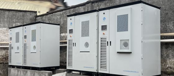 100KW 최대 격자 안정화 노력 다양한 용량 산업 상용 에너지 저장 시스템